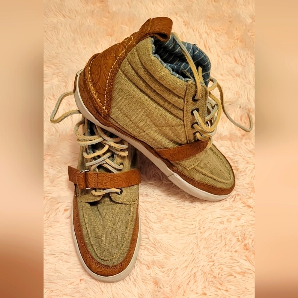 Mens/ Guys Vans Volt x Horeen sk8 high boat strap Lx collection. Size 9